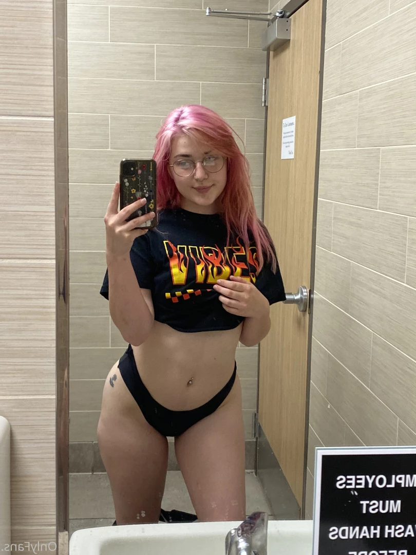 Wren🌿 [ ultrathot ] Onlyfans leaked photo 7061083 on Hotleaks.tv