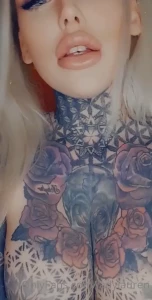 1613027