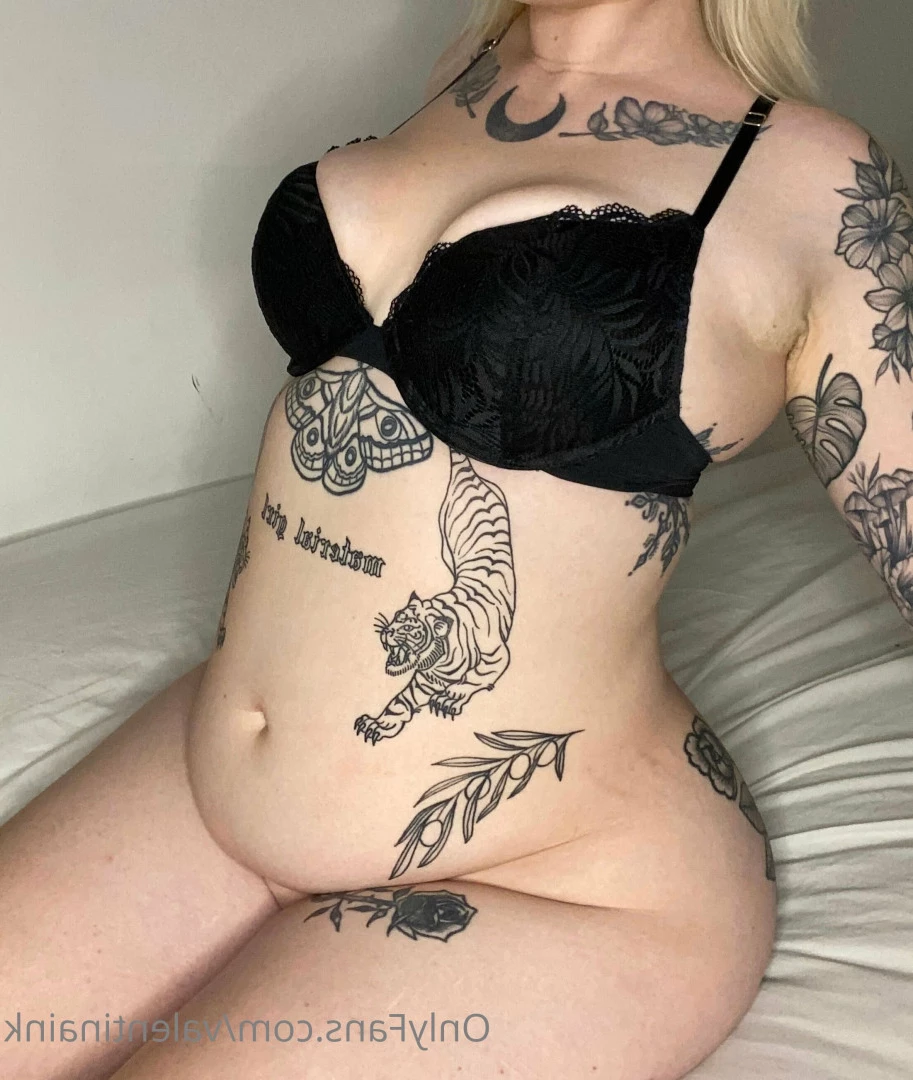 𝖁𝖆𝖑𝖊𝖓𝖙𝖎𝖓𝖆 🖤 [ valentinaink ] Onlyfans leaked photo 9693344 on Hotleaks.tv