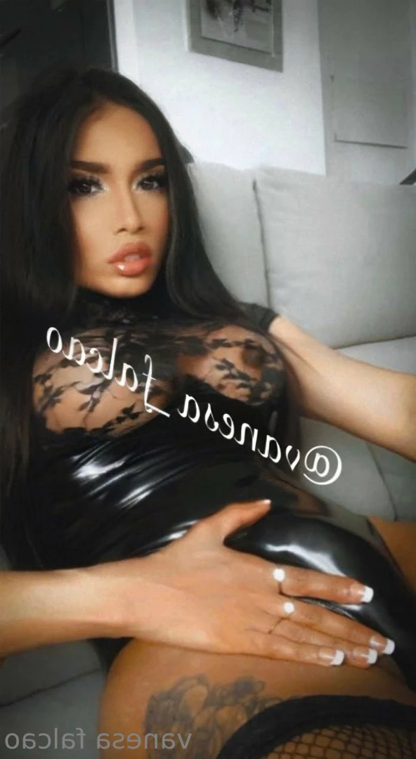 vanefalcao27 [ vanefalcao ] Onlyfans leaked photo 7056170 on Hotleaks.tv