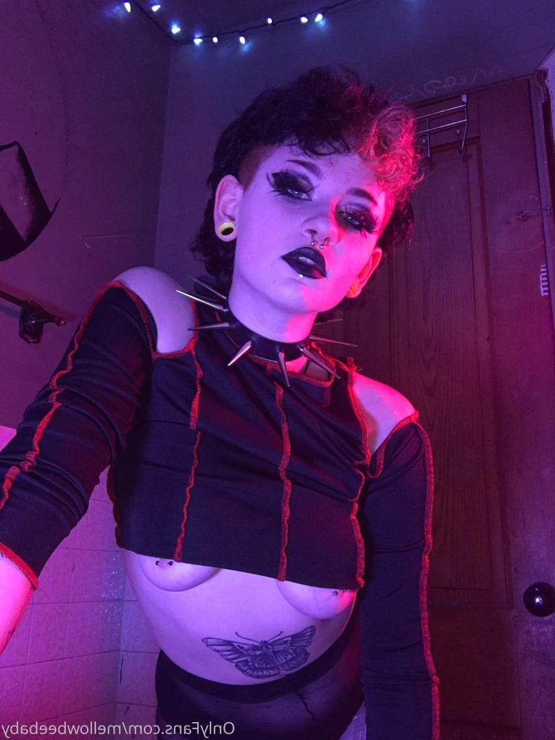 Vee Ciar ☽ [ veeginas ] Onlyfans leaked photo 7053291 on Hotleaks.tv
