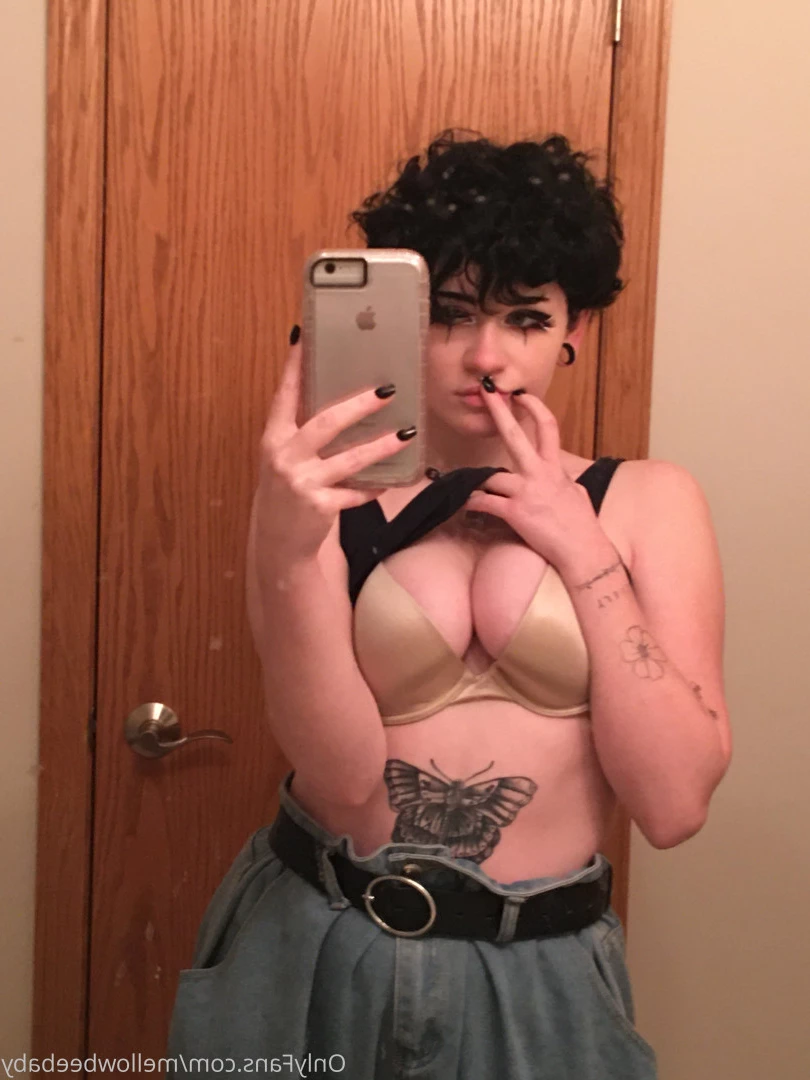 Vee Ciar ☽ [ veeginas ] Onlyfans leaked photo 7054212 on Hotleaks.tv