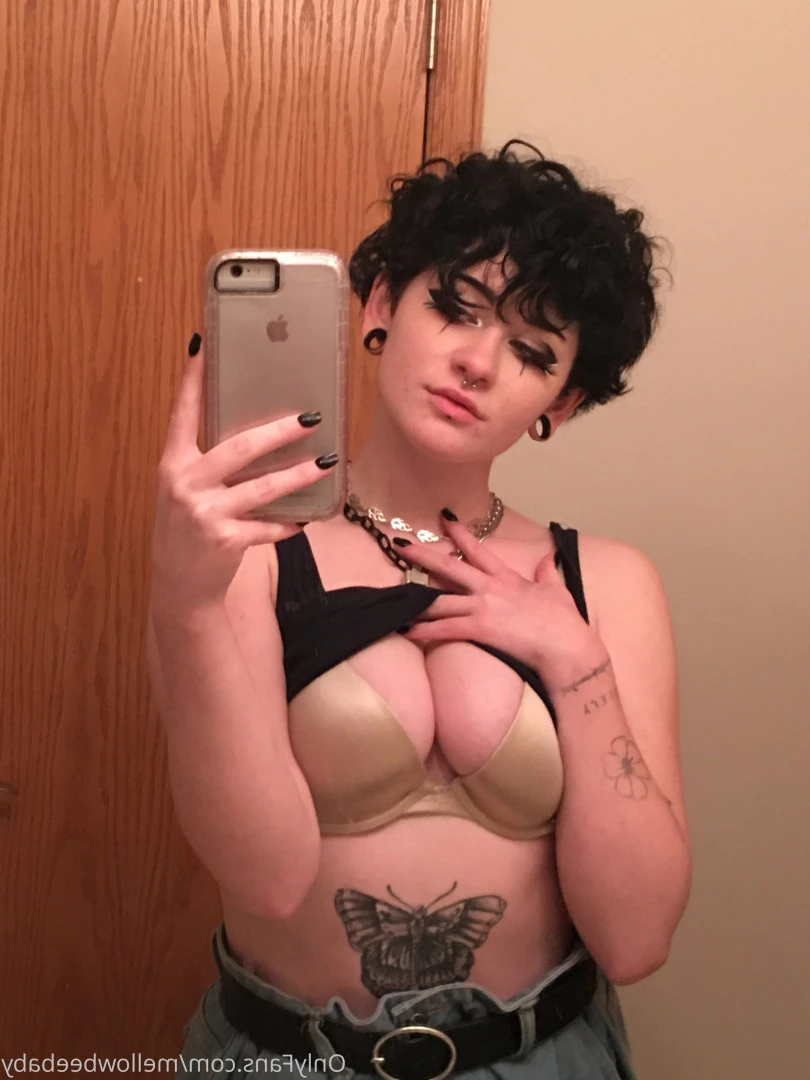 Vee Ciar ☽ [ veeginas ] Onlyfans leaked photo 7054644 on Hotleaks.tv