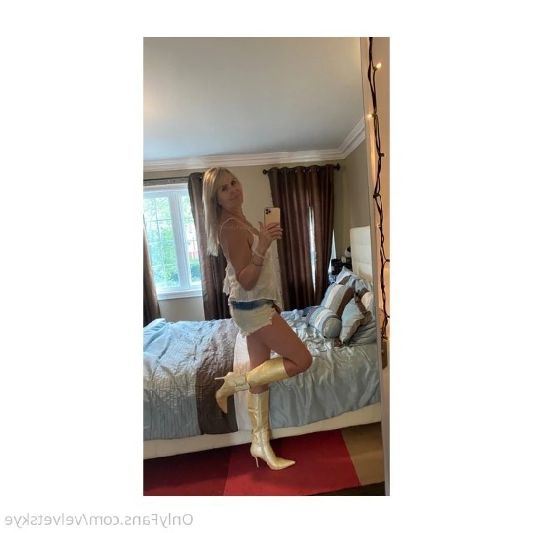 Velvet Skye [ velvetskye ] Onlyfans leaked photo 6916247 on Hotleaks.tv