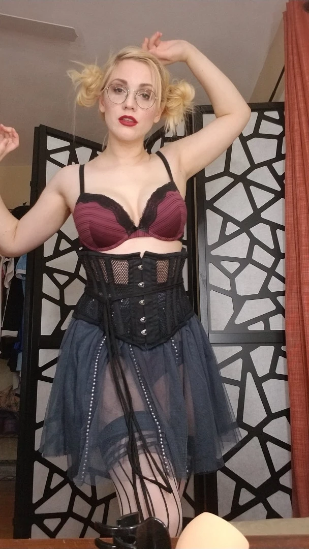 Weird Gal Yank-a-dick [ veronicadax ] Onlyfans leaked photo 10423786 on Hotleaks.tv