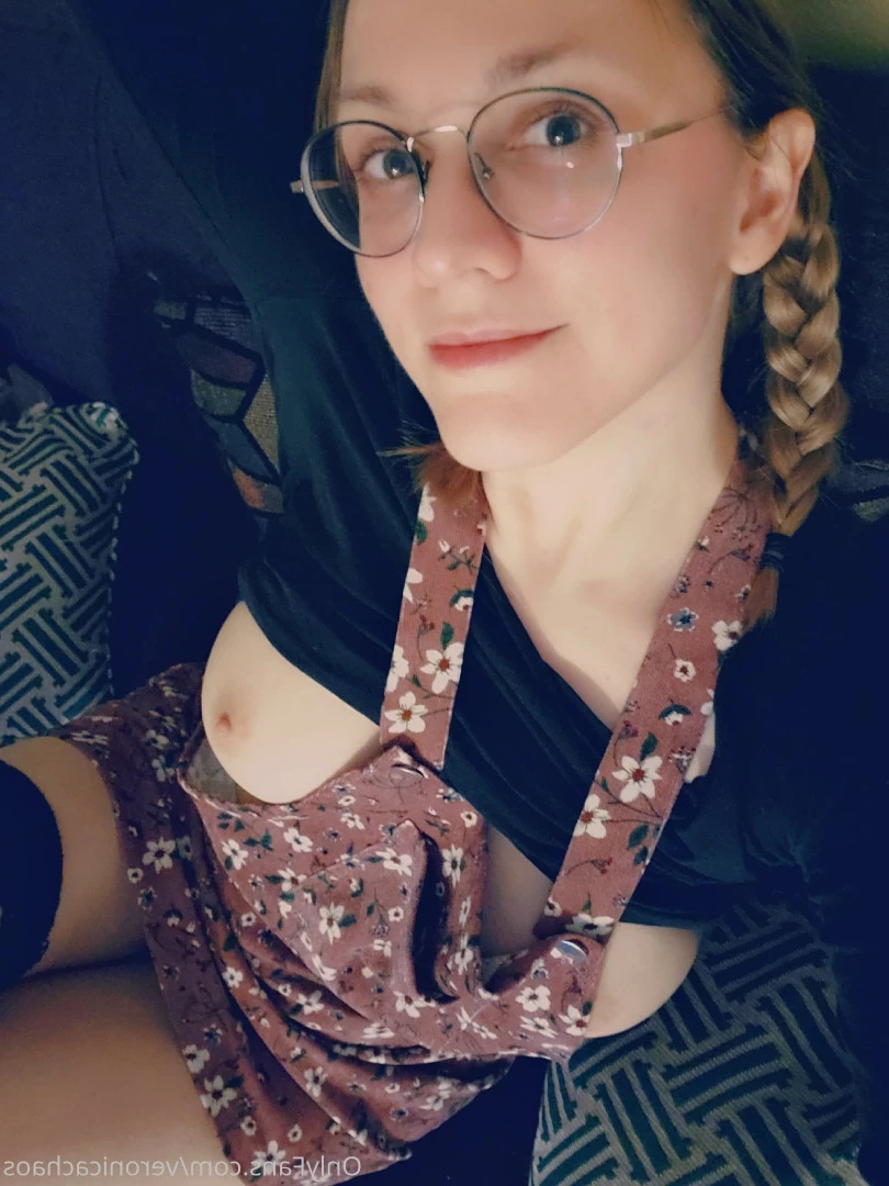 Weird Gal Yank-a-dick [ veronicadax ] Onlyfans leaked photo 10427929 on Hotleaks.tv