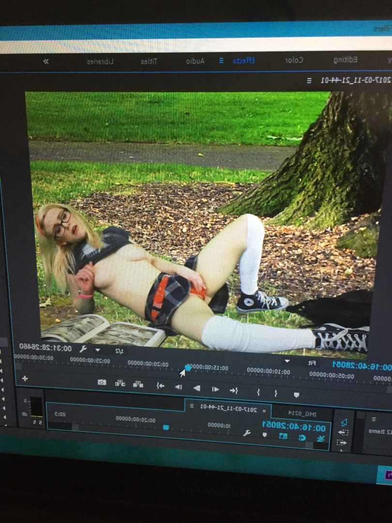 Weird Gal Yank-a-dick [ veronicadax ] Onlyfans leaked photo 10432031 on Hotleaks.tv
