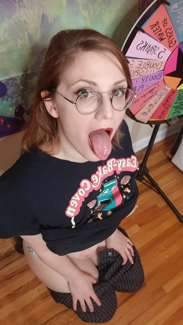 Weird Gal Yank-a-dick [ veronicadax ] Onlyfans leaked photo 10435509 on Hotleaks.tv