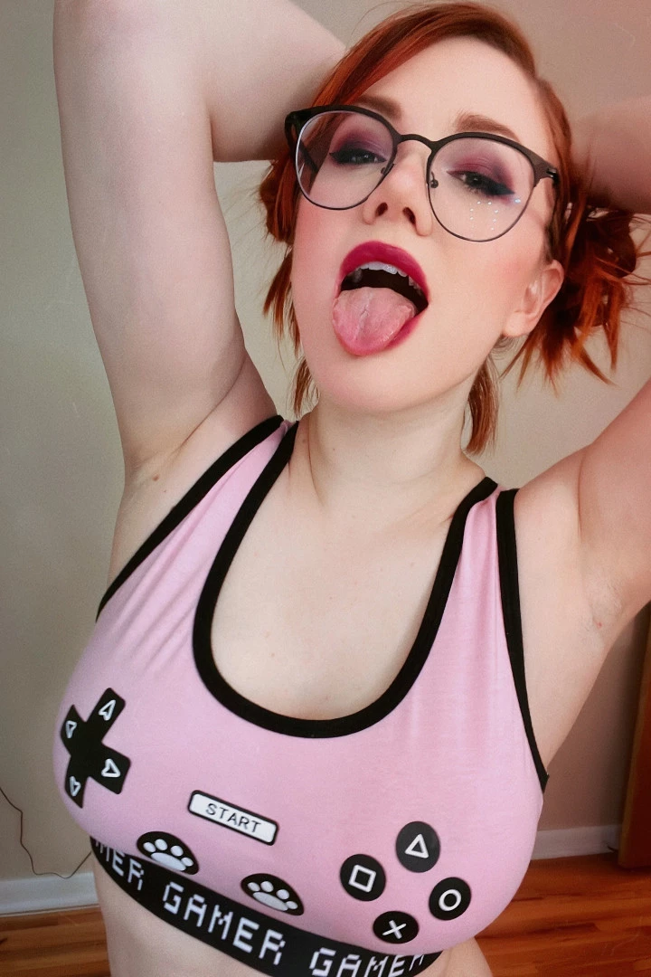 Weird Gal Yank-a-dick [ veronicadax ] Onlyfans leaked photo 10459259 on Hotleaks.tv