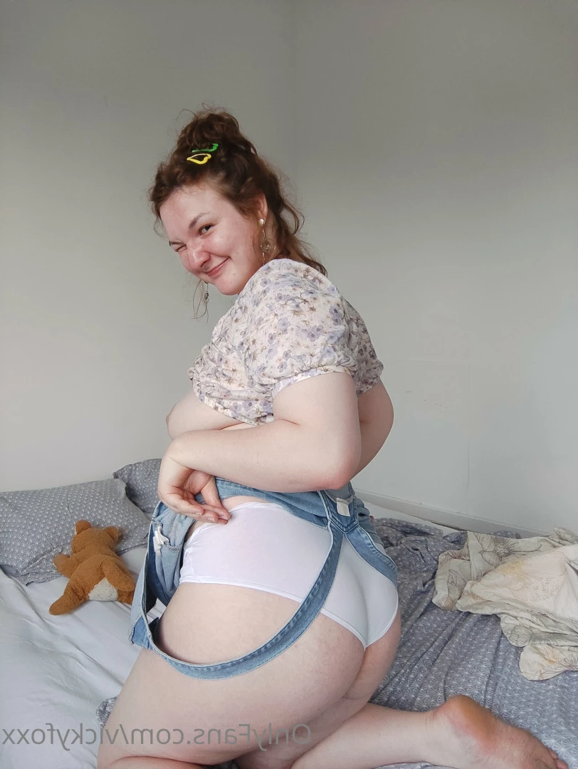 Vicky Foxx [ vickyfoxx ] Onlyfans leaked photo 6965450 on Hotleaks.tv