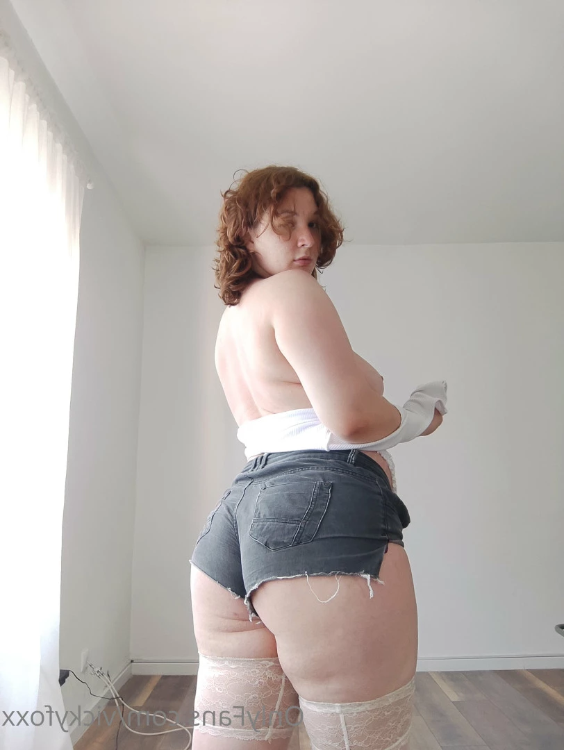 Vicky Foxx [ vickyfoxx ] Onlyfans leaked photo 6972067 on Hotleaks.tv