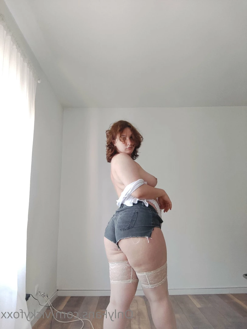 Vicky Foxx [ vickyfoxx ] Onlyfans leaked photo 6972352 on Hotleaks.tv