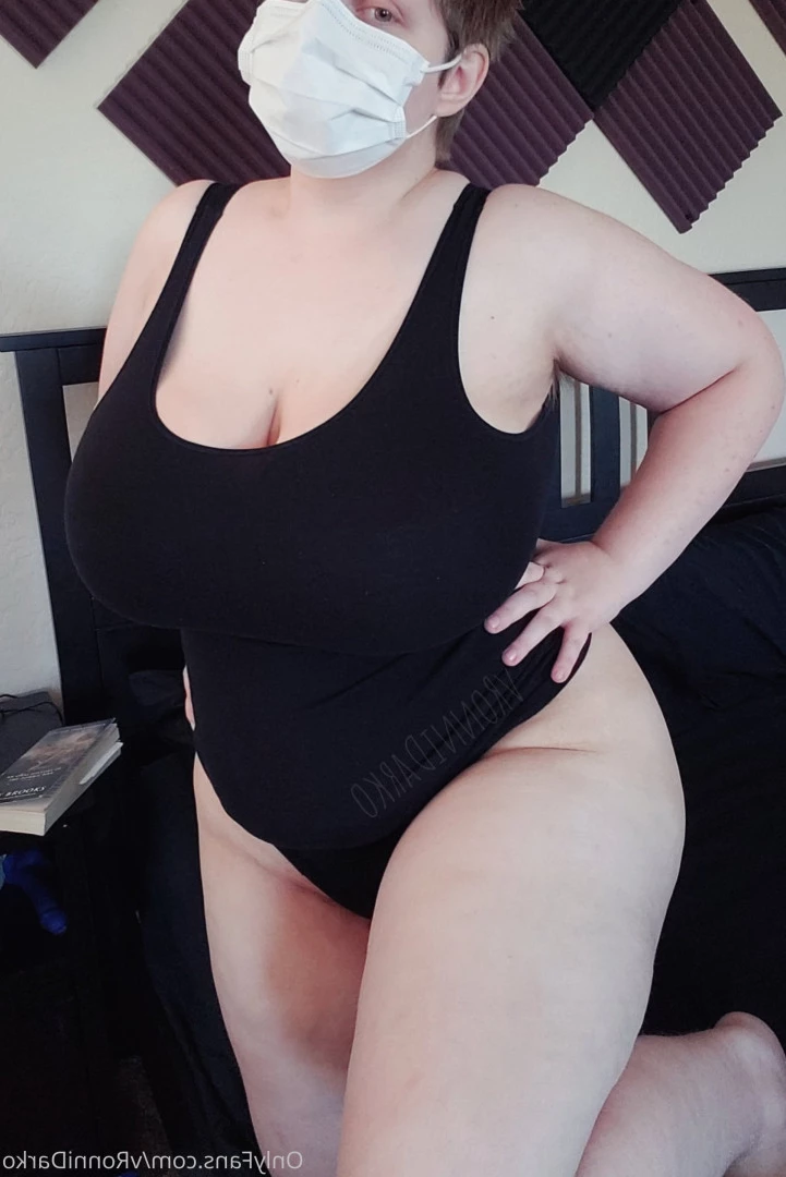 🌻Ronni🌻 [ vronnidarko ] Onlyfans leaked photo 6672963 on Hotleaks.tv