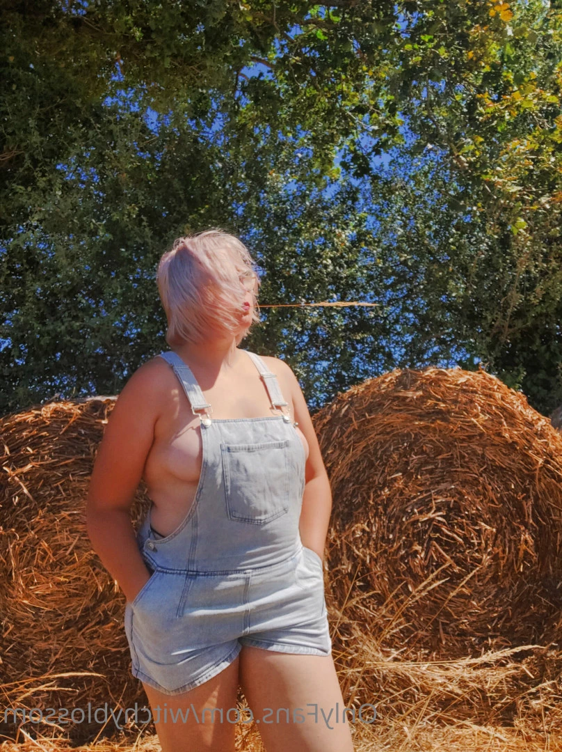 Witchy Blossom [ witchyblossom ] Onlyfans leaked photo 6924634 on Hotleaks.tv