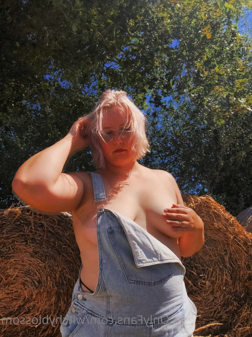 Witchy Blossom [ witchyblossom ] Onlyfans leaked photo 6925947 on Hotleaks.tv