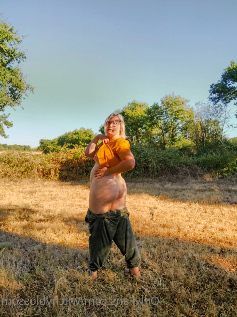 Witchy Blossom [ witchyblossom ] Onlyfans leaked photo 6926172 on Hotleaks.tv