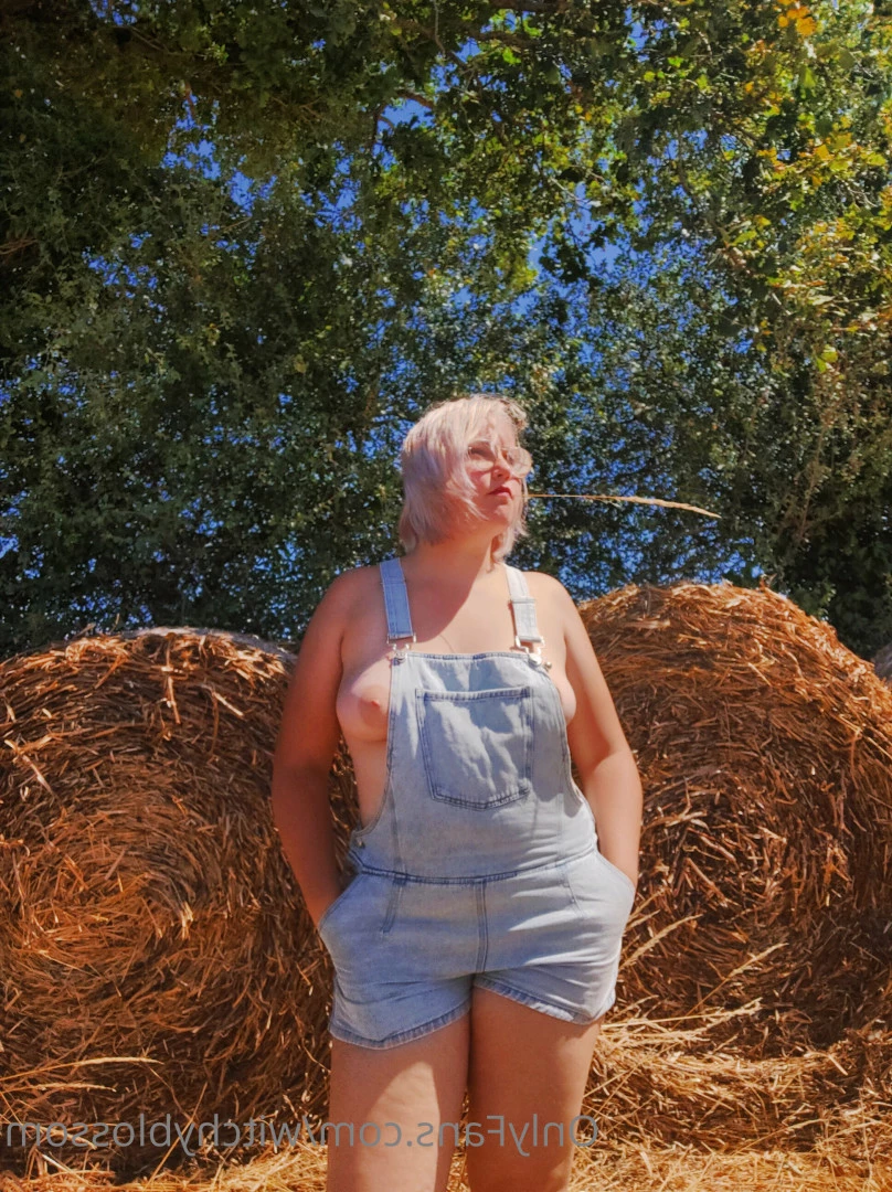 Witchy Blossom [ witchyblossom ] Onlyfans leaked photo 6926764 on Hotleaks.tv