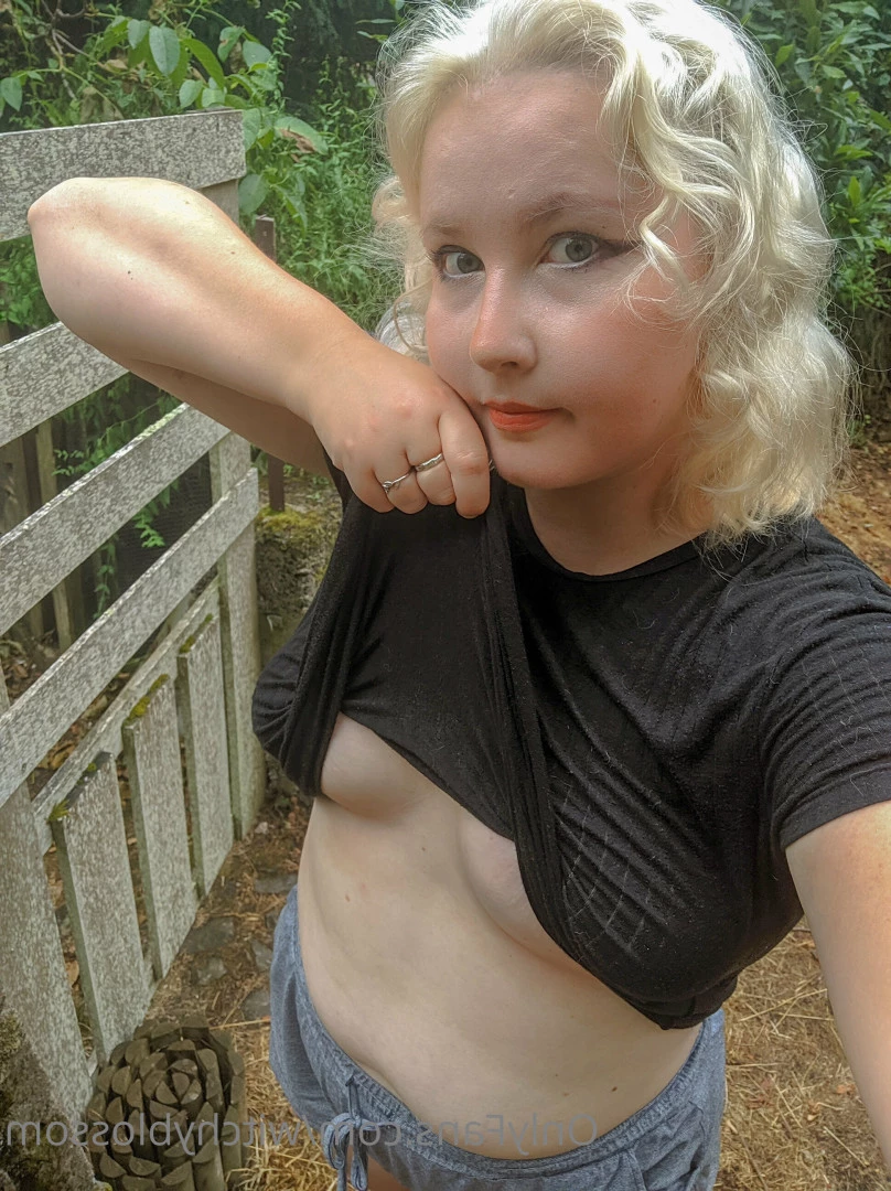 Witchy Blossom [ witchyblossom ] Onlyfans leaked photo 6927739 on Hotleaks.tv