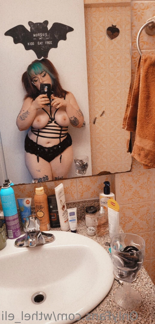 Helena 😈 🇨🇦 [ wthel_eli ] Onlyfans leaked photo 7076346 on Hotleaks.tv