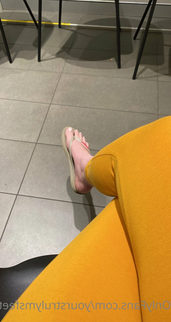 Miss Feet [ yourstrulymsfeet ] Onlyfans leaked photo 6498423 on Hotleaks.tv
