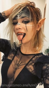 6886208