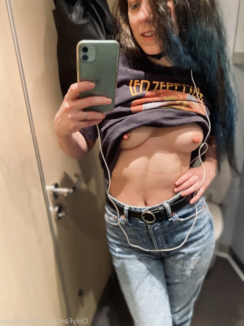 Hendy [ hendrixina ] Onlyfans leaked photo 7798800 on Hotleaks.tv