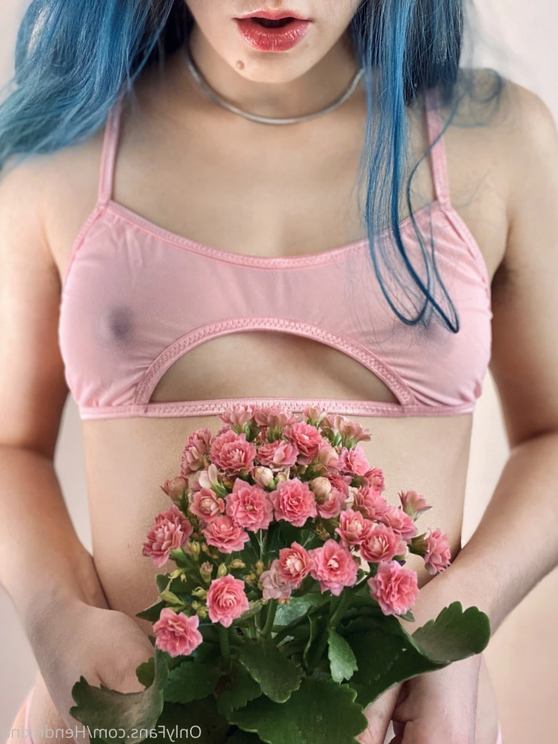 Hendy [ hendrixina ] Onlyfans leaked photo 7832992 on Hotleaks.tv