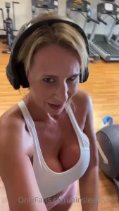 Ainslee Divine [ ainsleedivine ] Onlyfans leaked video 8545118 on Hotleaks.tv
