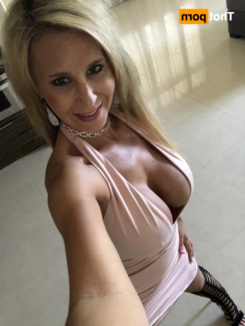 Ainslee Divine [ ainsleedivine ] Onlyfans leaked photo 14295572 on Hotleaks.tv