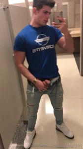 Alex Grant [ alexgrant ] Onlyfans leaked video 8536675 on Hotleaks.tv