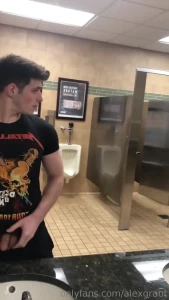 Alex Grant [ alexgrant ] Onlyfans leaked video 8538446 on Hotleaks.tv