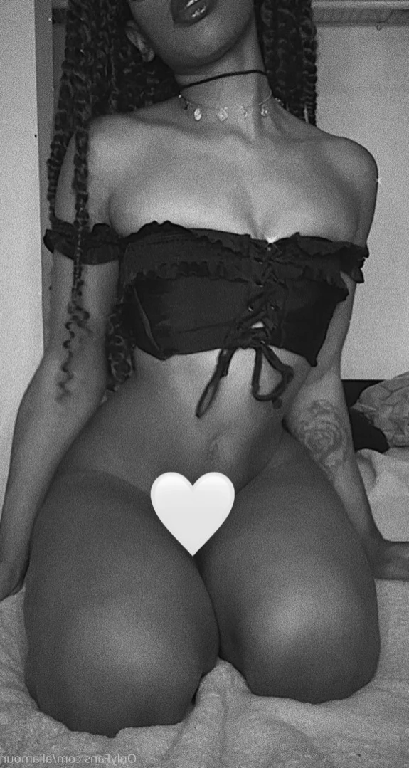 ✨𝔸𝕃𝕀 ✨ [ aliamour ] Onlyfans leaked photo 11066491 on Hotleaks.tv