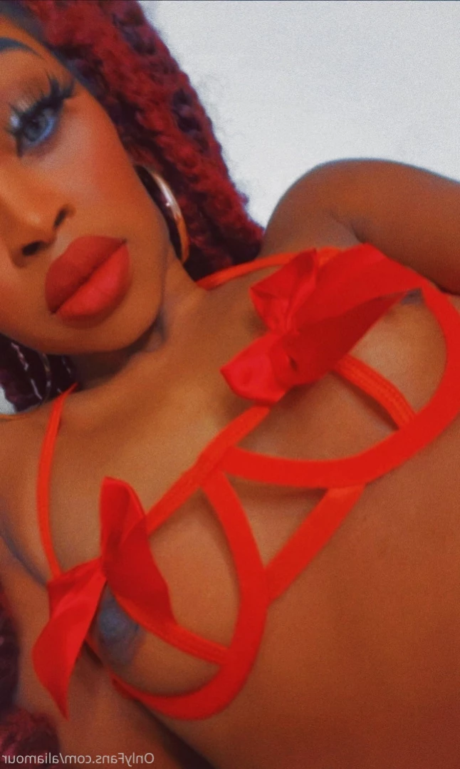 ✨𝔸𝕃𝕀 ✨ [ aliamour ] Onlyfans leaked photo 11066508 on Hotleaks.tv