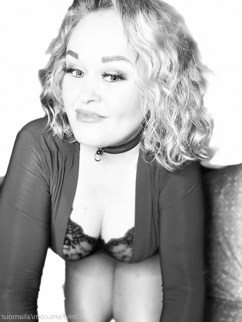 ✨𝔸𝕃𝕀 ✨ [ aliamour ] Onlyfans leaked photo 16318427 on Hotleaks.tv