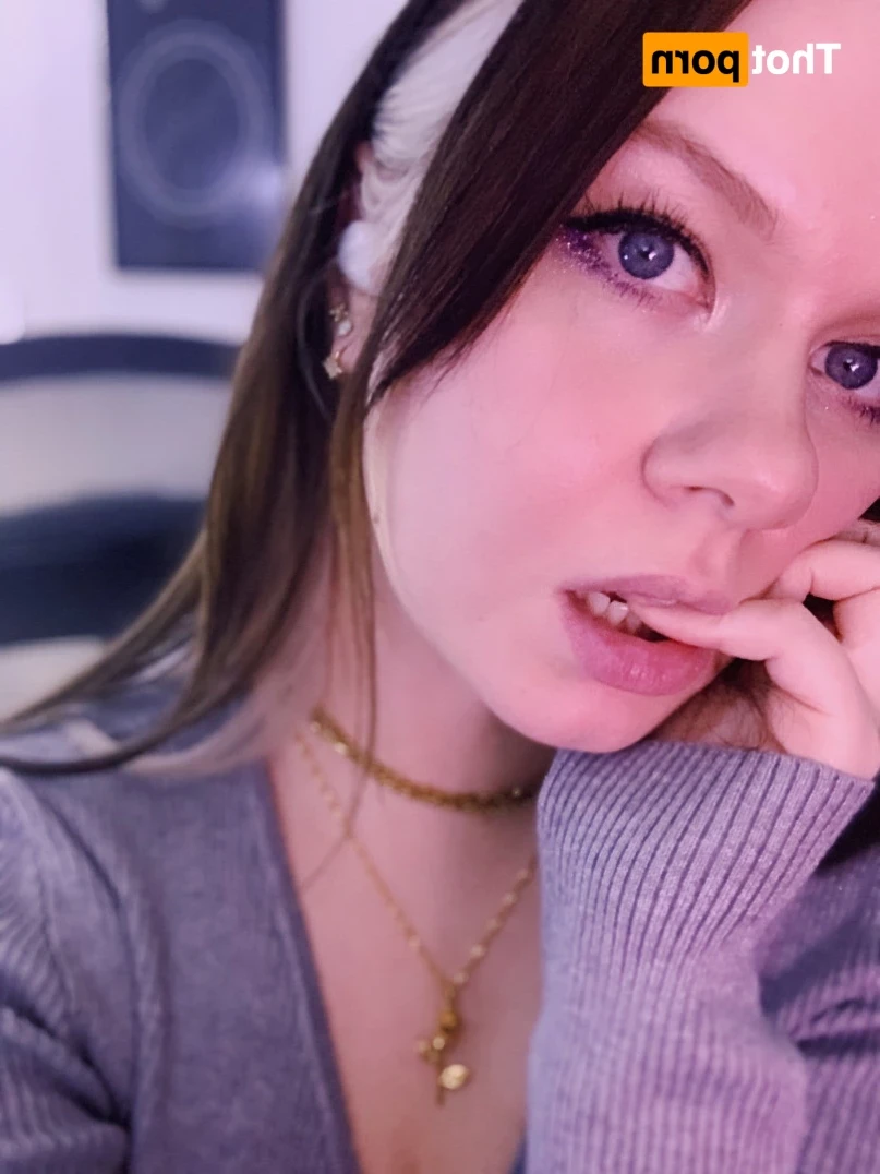 Alice [ alicemoss ] Onlyfans leaked photo 10886915 on Hotleaks.tv
