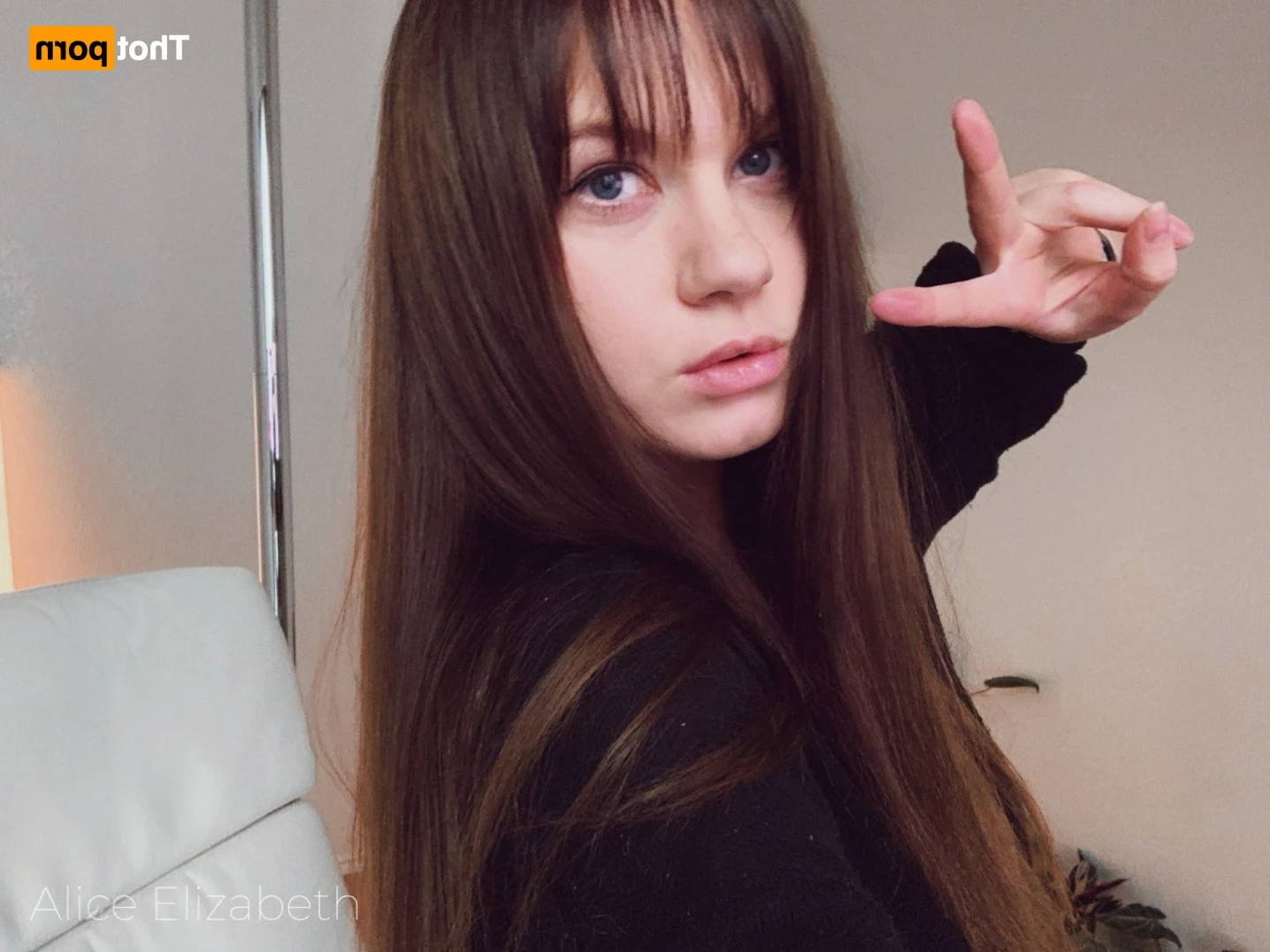 Alice [ alicemoss ] Onlyfans leaked photo 10905872 on Hotleaks.tv