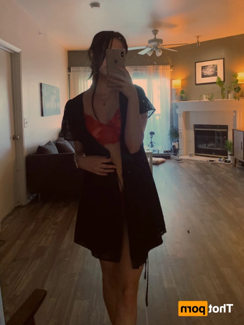Alice [ alicemoss ] Onlyfans leaked photo 10912705 on Hotleaks.tv