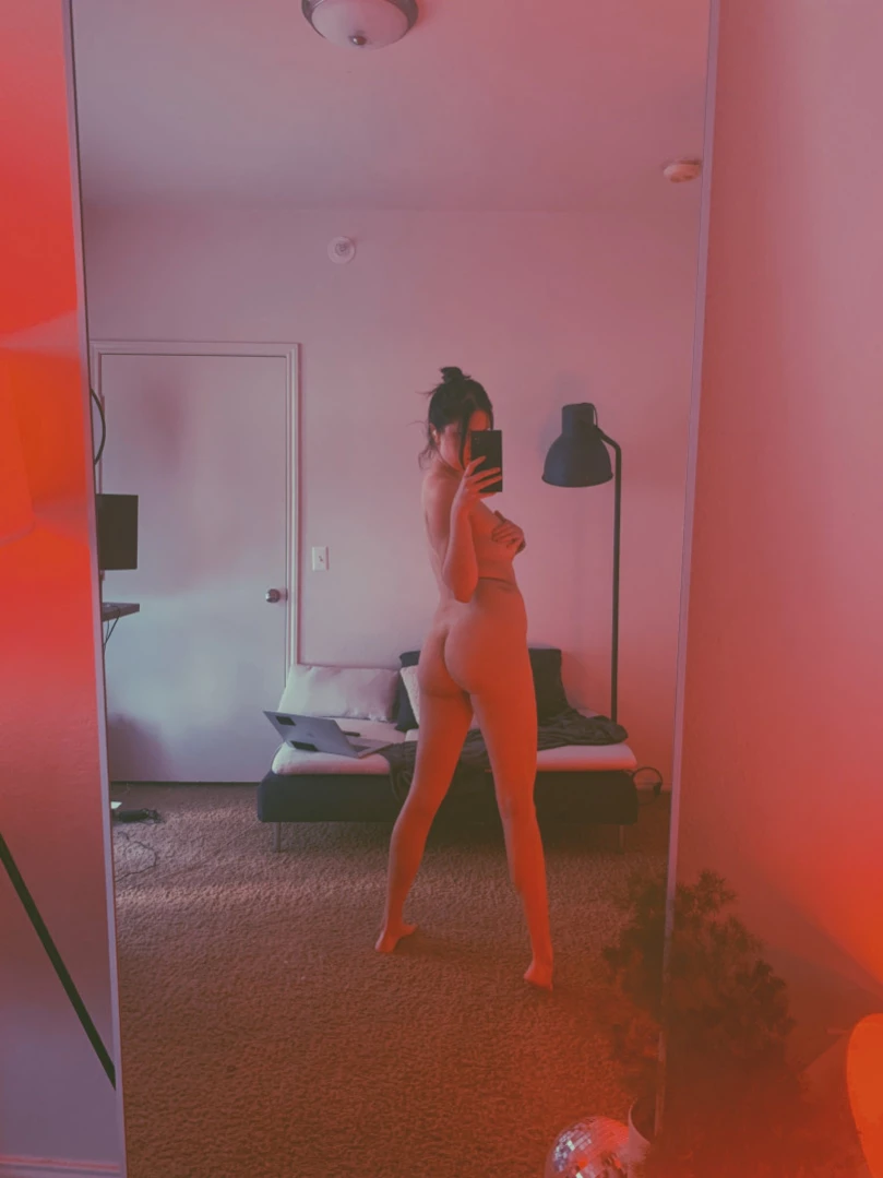 Alice [ alicemoss ] Onlyfans leaked photo 10991611 on Hotleaks.tv