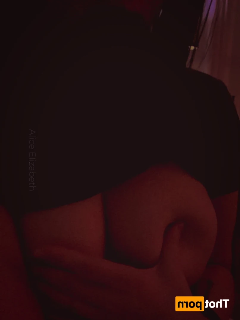 Alice [ alicemoss ] Onlyfans leaked photo 11413863 on Hotleaks.tv