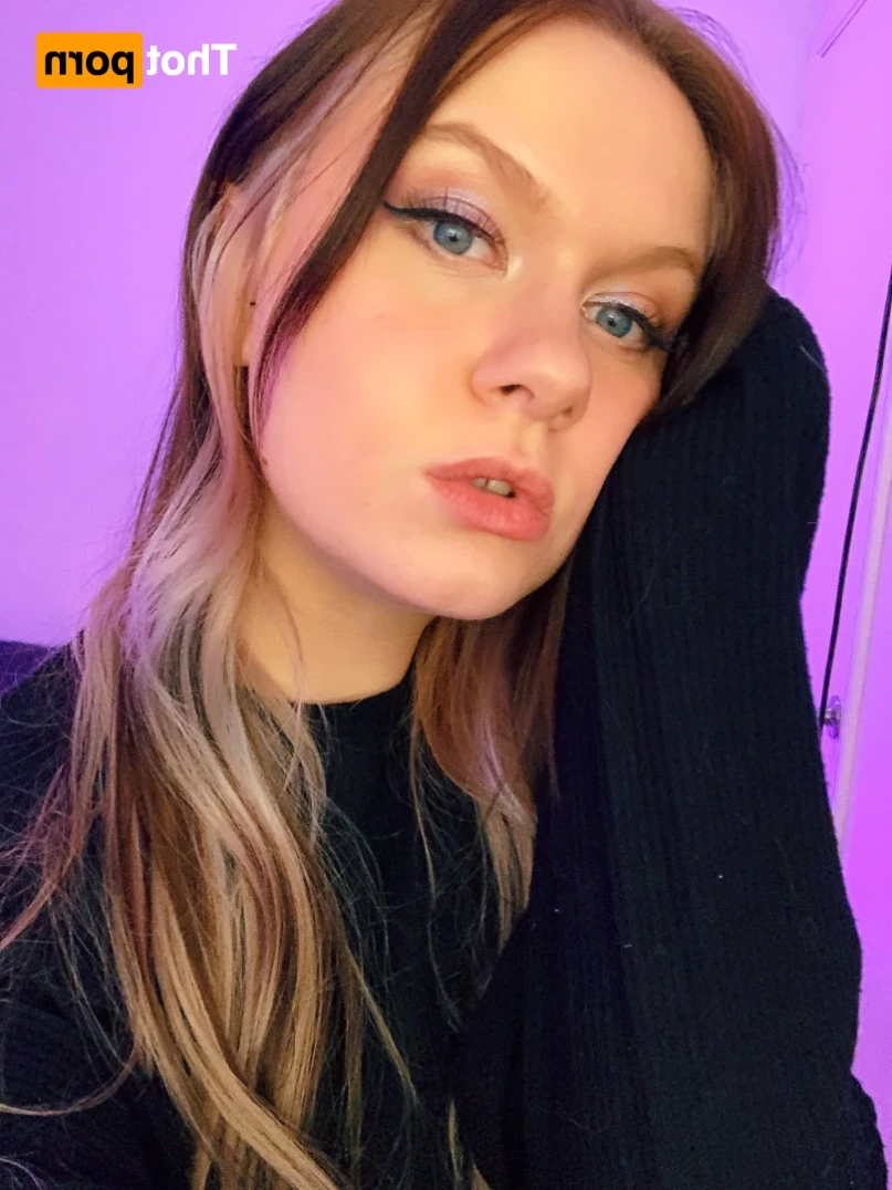 Alice [ alicemoss ] Onlyfans leaked photo 11808555 on Hotleaks.tv