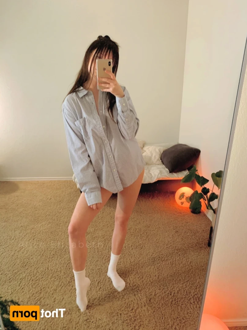 Alice [ alicemoss ] Onlyfans leaked photo 12173484 on Hotleaks.tv