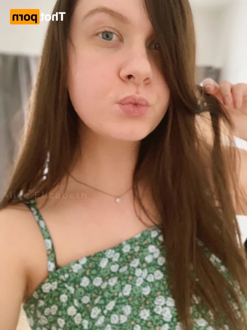 Alice [ alicemoss ] Onlyfans leaked photo 12181624 on Hotleaks.tv