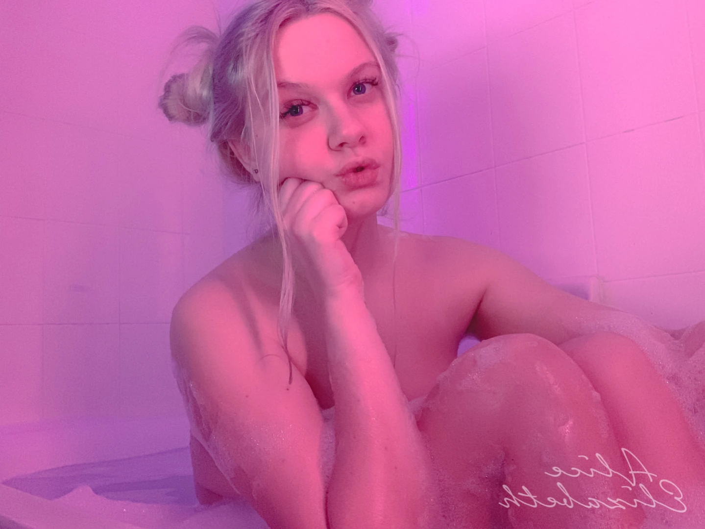 Alice [ alicemoss ] Onlyfans leaked photo 12930488 on Hotleaks.tv