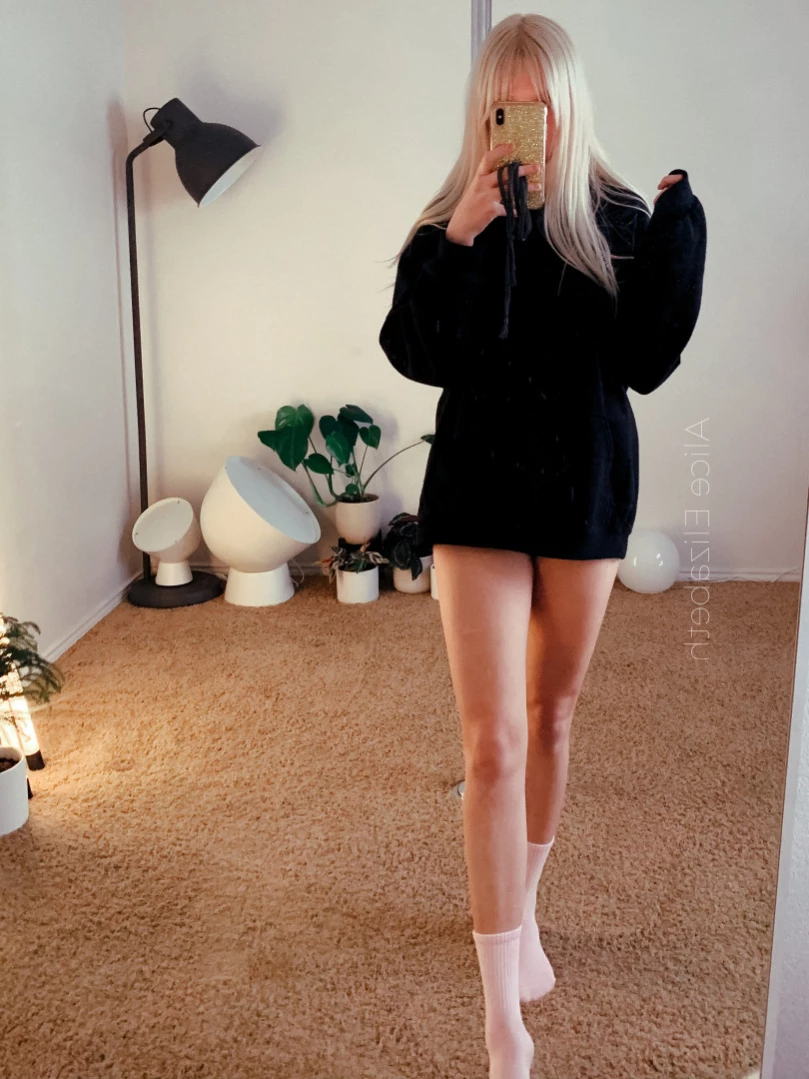 Alice [ alicemoss ] Onlyfans leaked photo 13095385 on Hotleaks.tv