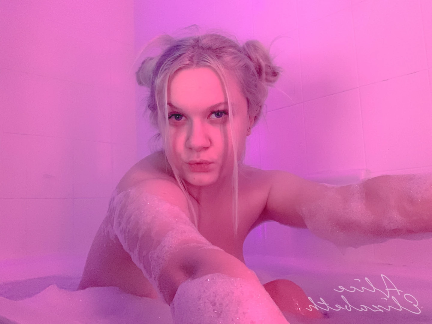 Alice [ alicemoss ] Onlyfans leaked photo 14170940 on Hotleaks.tv