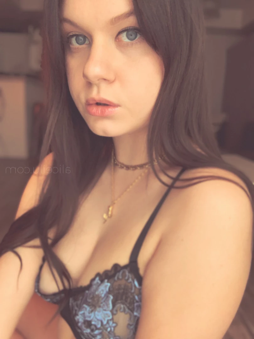 Alice [ alicemoss ] Onlyfans leaked photo 14660108 on Hotleaks.tv