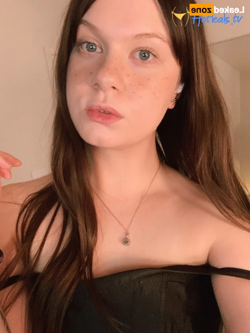 Alice [ alicemoss ] Onlyfans leaked photo 15020030 on Hotleaks.tv