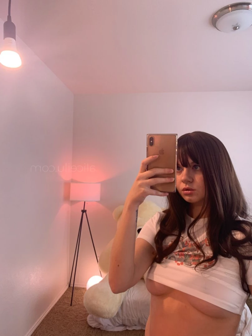 Alice [ alicemoss ] Onlyfans leaked photo 15025795 on Hotleaks.tv