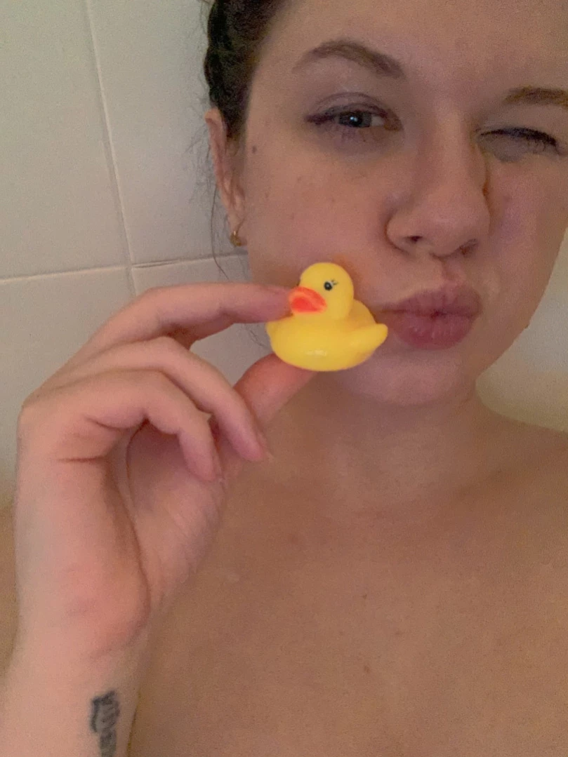 Alice [ alicemoss ] Onlyfans leaked photo 15025973 on Hotleaks.tv