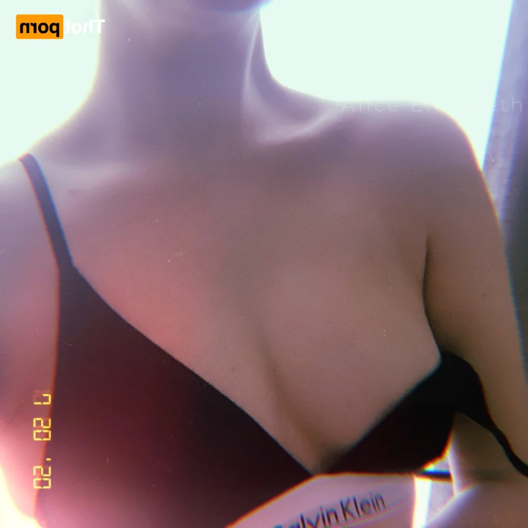 Alice [ alicemoss ] Onlyfans leaked photo 16038332 on Hotleaks.tv